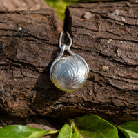 Swirl bead