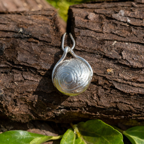 Swirl bead